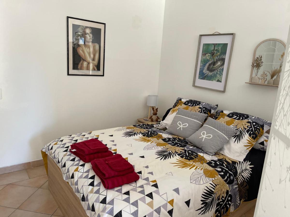 Studio Les Petits Lutins Entraigues-sur-la-Sorgue ภายนอก รูปภาพ