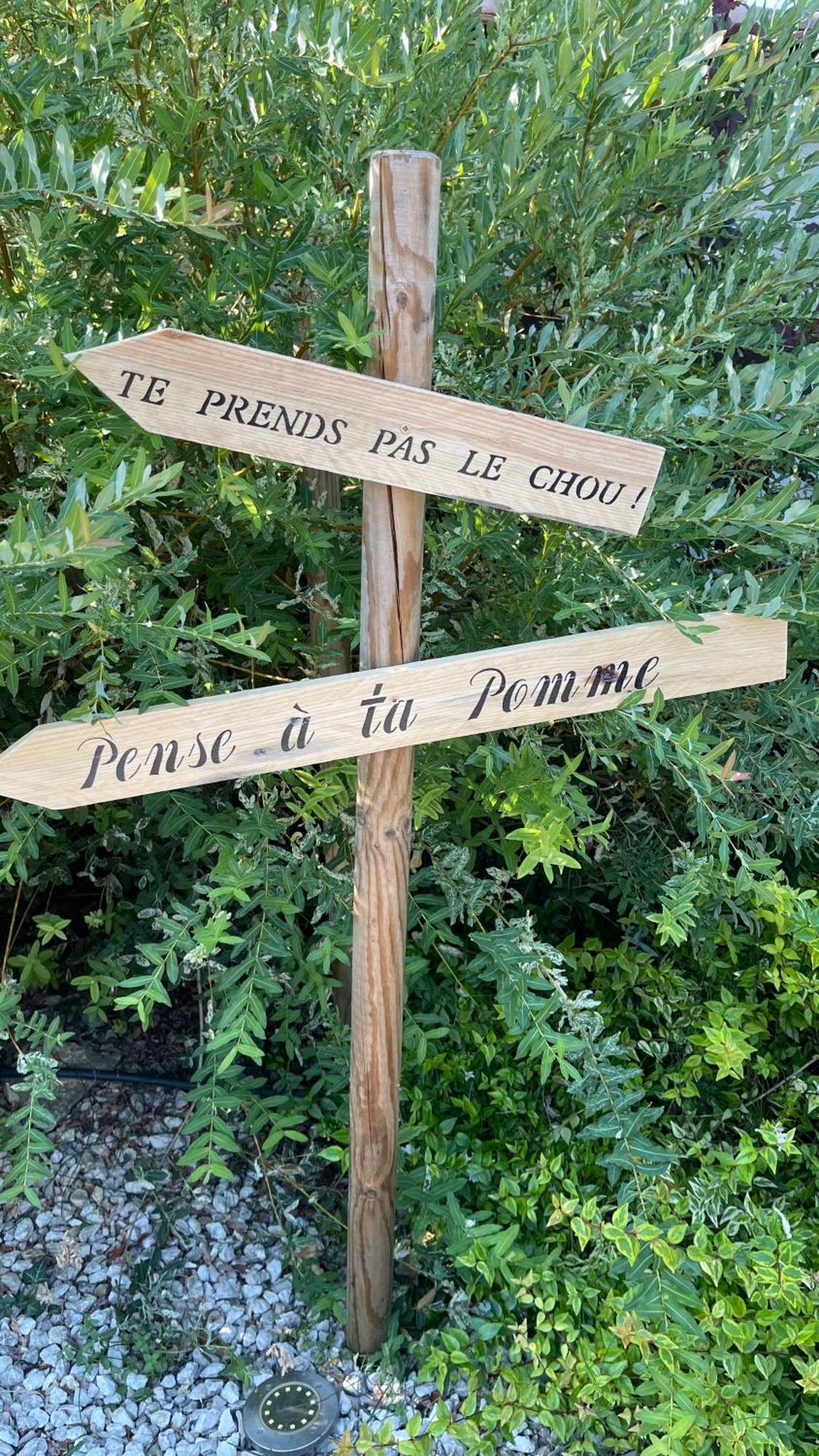 Studio Les Petits Lutins Entraigues-sur-la-Sorgue ภายนอก รูปภาพ